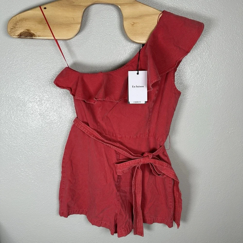 NEW En‎ Saison Tivoli Romper Luscious Red Size Large Ruffle One Shoulder Tie